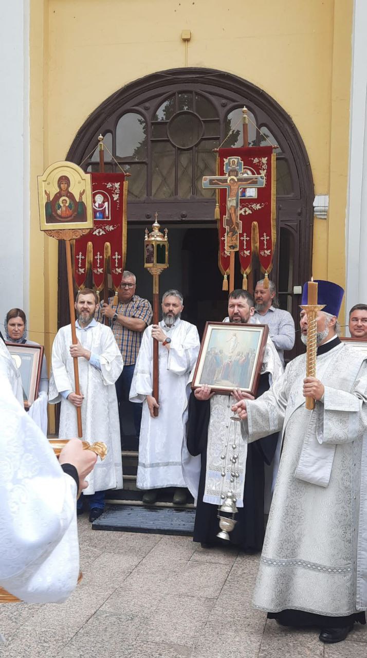 В праздник Вознесения Господня епископ Истринский Серафим возглавил  Божественную Литургию в московском храме Вознесения Господня на Гороховом  поле. | 17.06.2024 | Москва - БезФормата