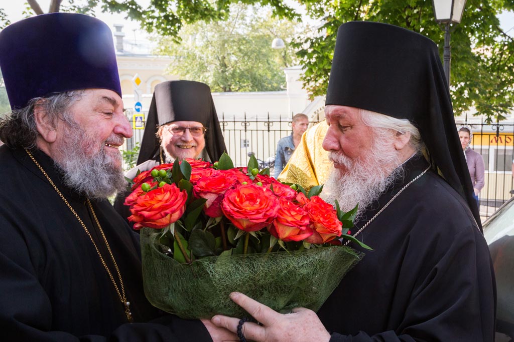 Храм князя Владимира в старых Садех